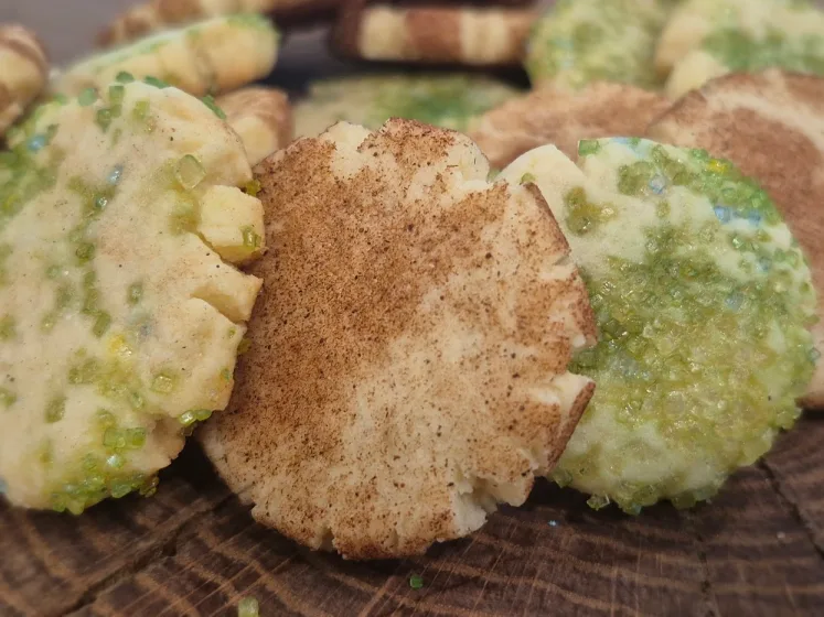 frog and toad inspired sugar cookies